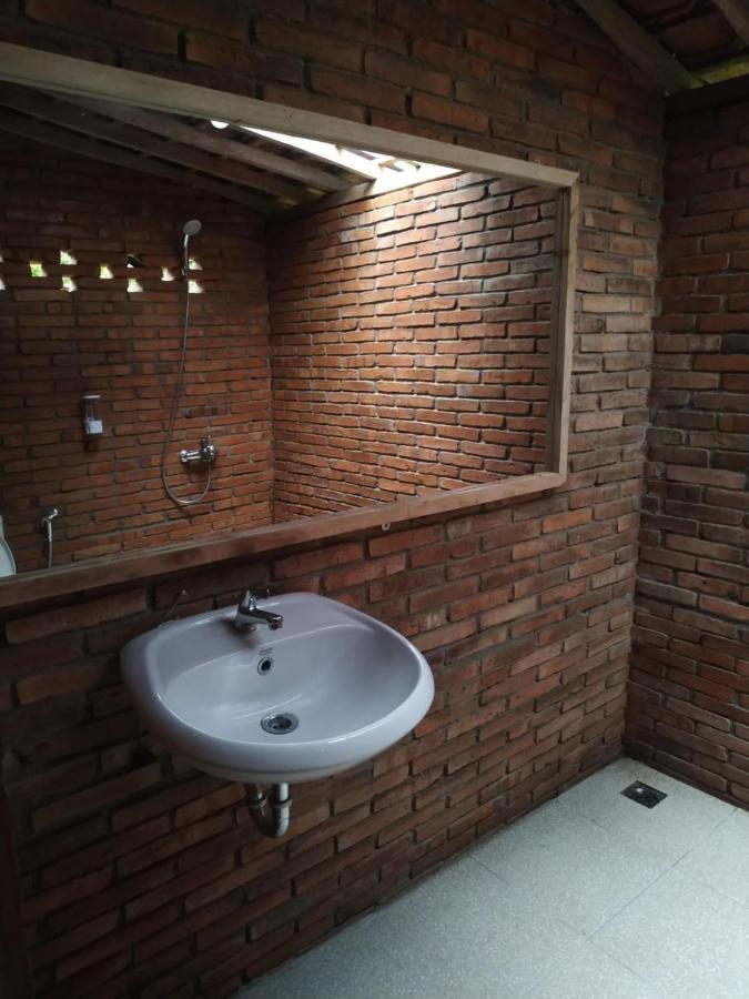 Hotel Omah Kayu Jagalan Magelang Exterior foto