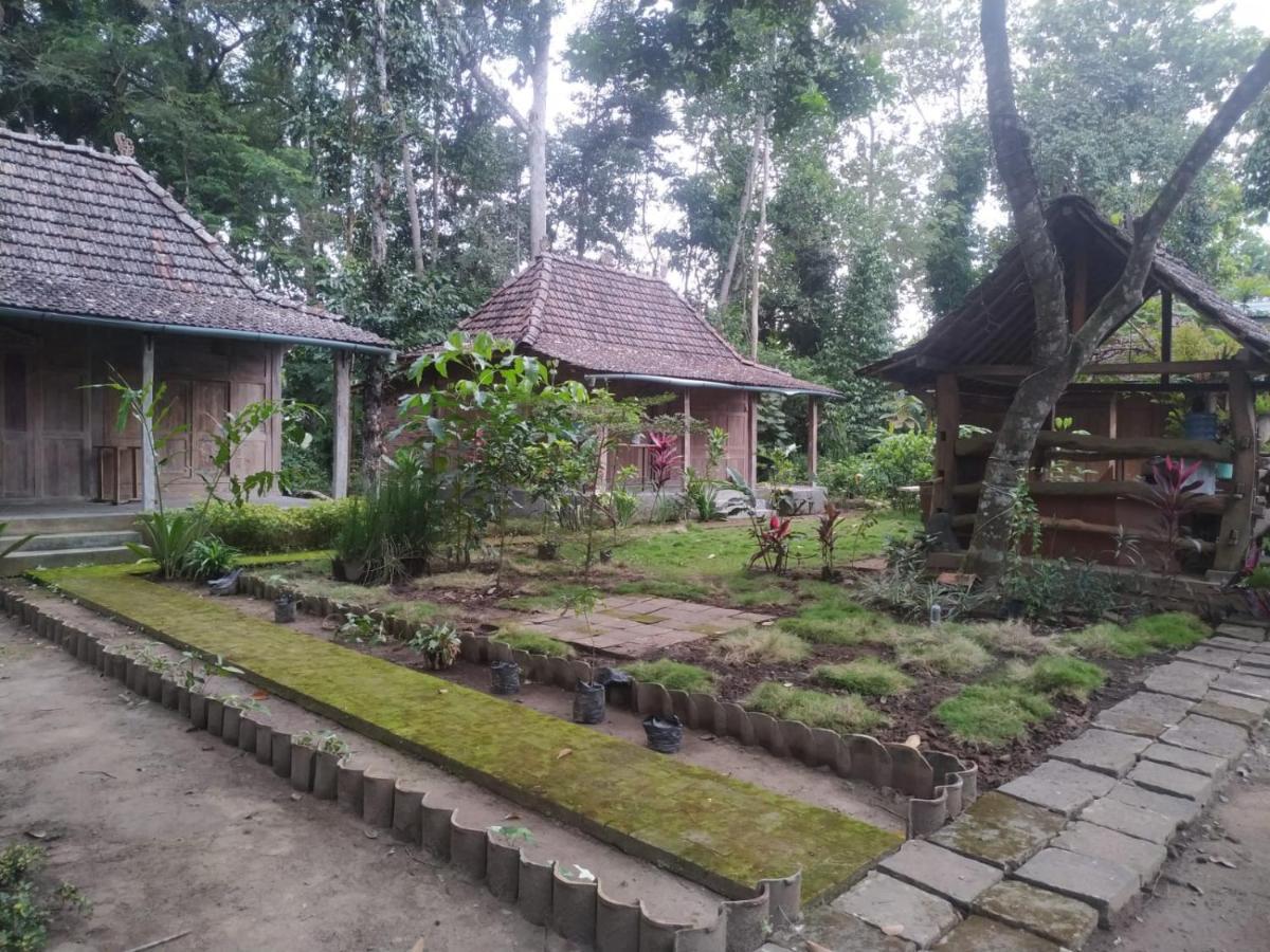 Hotel Omah Kayu Jagalan Magelang Exterior foto