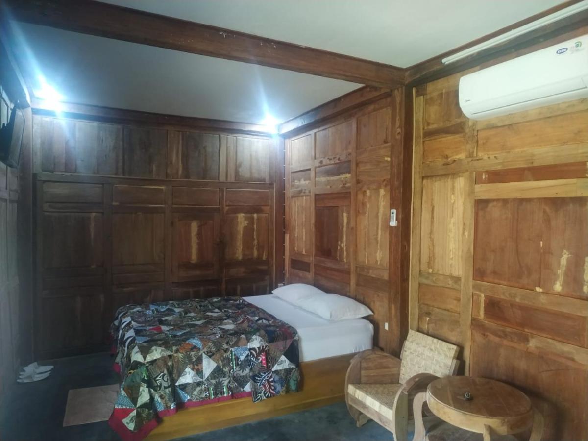 Hotel Omah Kayu Jagalan Magelang Exterior foto